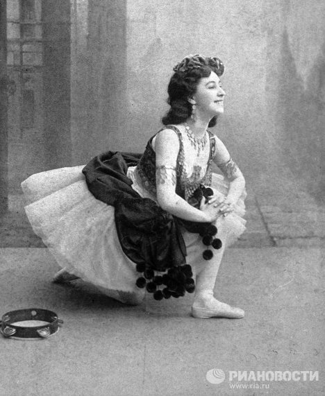 Ravissante, légère et pétillante "comme des gouttes de champagne", Kschessinska ne tolérait pas la concurrence. Après avoir assimilé et porté à la perfection la technique de danse italienne, elle est parvenu à décrocher tous les rôles qui faisaient valoir sa virtuosité et que seules des ballerines italiennes étaient alors en mesure d'interpréter.